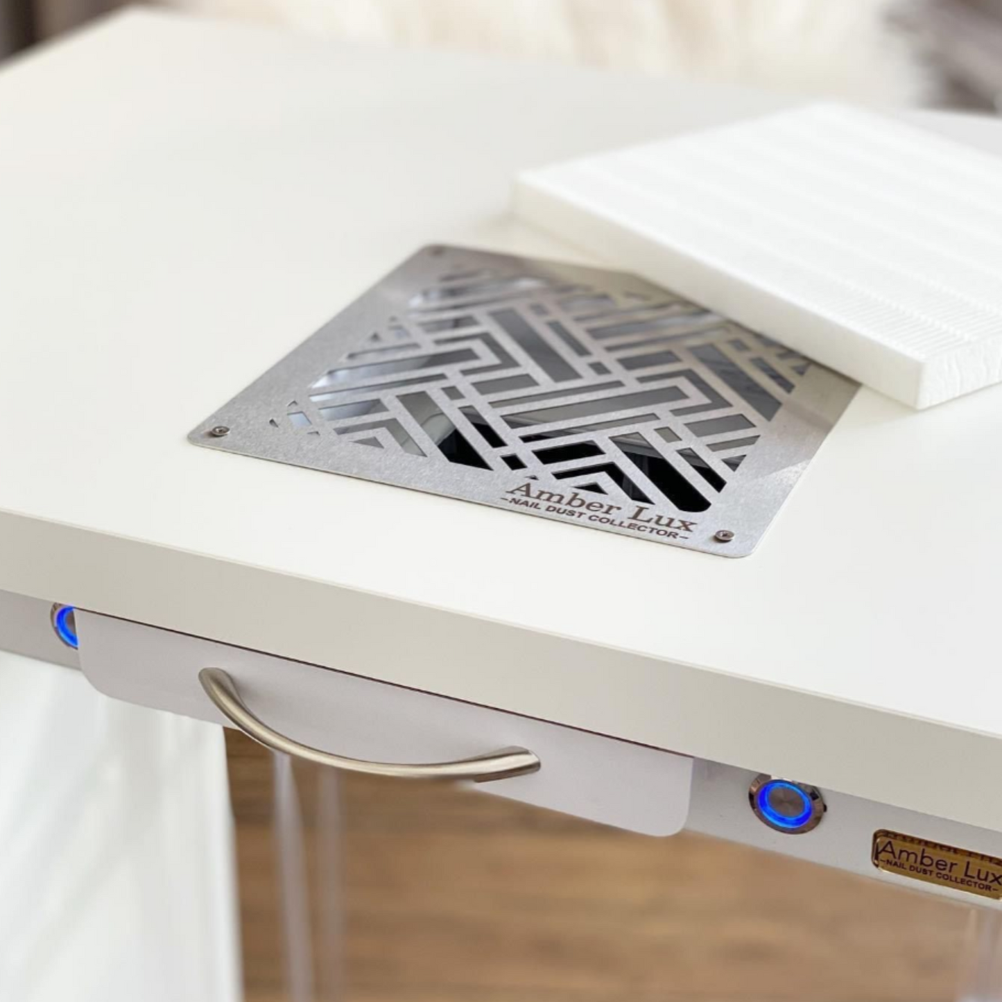 Amber Lux - Built-in Manicure Dust Collector